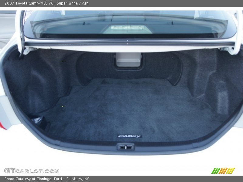 Super White / Ash 2007 Toyota Camry XLE V6