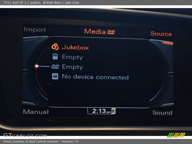 Brilliant Black / Light Gray 2011 Audi Q5 3.2 quattro