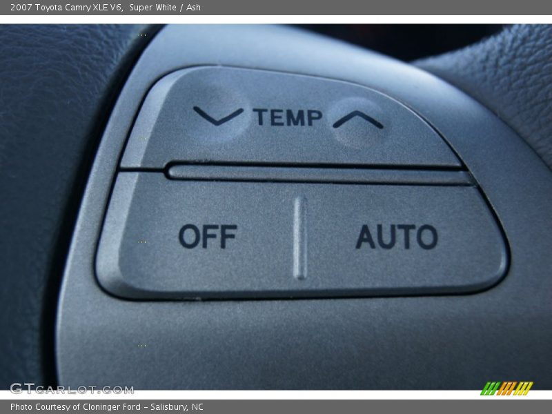 Super White / Ash 2007 Toyota Camry XLE V6