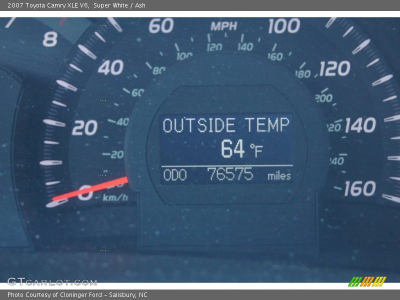 Super White / Ash 2007 Toyota Camry XLE V6