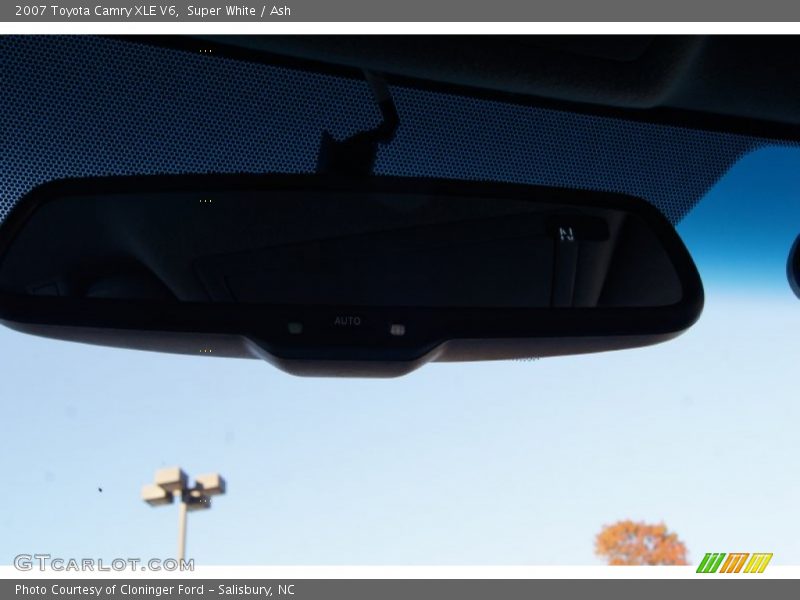 Super White / Ash 2007 Toyota Camry XLE V6