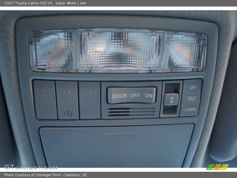 Super White / Ash 2007 Toyota Camry XLE V6