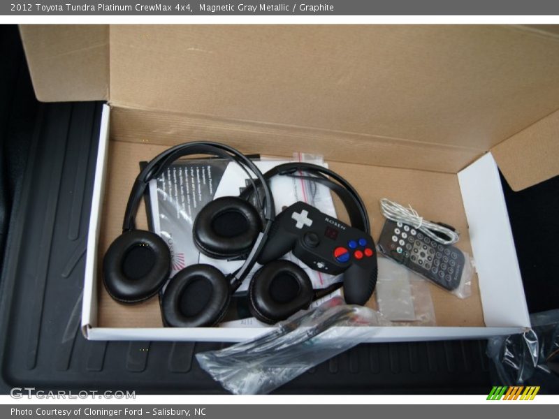 Magnetic Gray Metallic / Graphite 2012 Toyota Tundra Platinum CrewMax 4x4