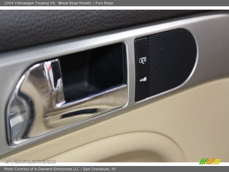 Wheat Beige Metallic / Pure Beige 2004 Volkswagen Touareg V8
