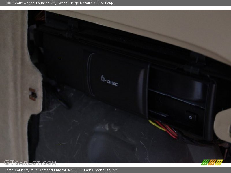 Wheat Beige Metallic / Pure Beige 2004 Volkswagen Touareg V8