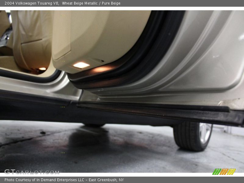 Wheat Beige Metallic / Pure Beige 2004 Volkswagen Touareg V8