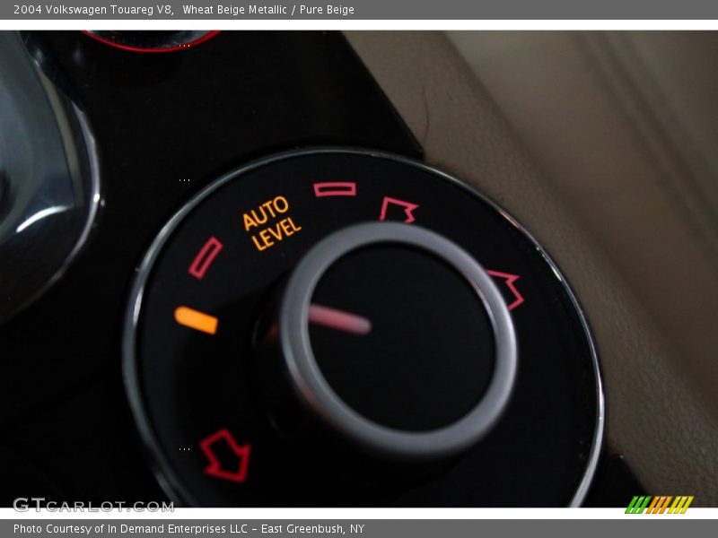 Wheat Beige Metallic / Pure Beige 2004 Volkswagen Touareg V8