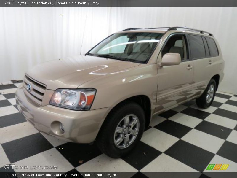 Sonora Gold Pearl / Ivory 2005 Toyota Highlander V6