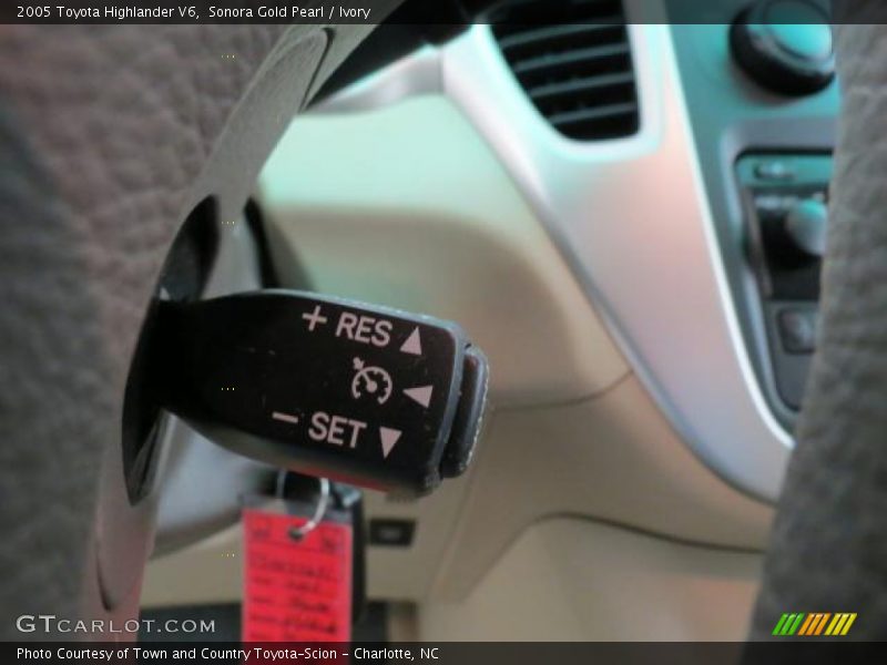 Sonora Gold Pearl / Ivory 2005 Toyota Highlander V6