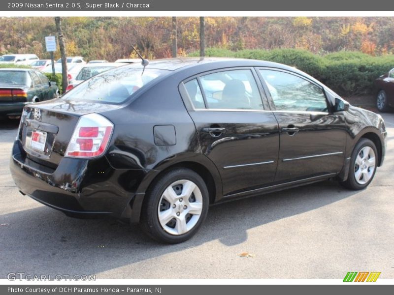 Super Black / Charcoal 2009 Nissan Sentra 2.0 S