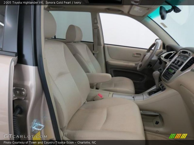 Sonora Gold Pearl / Ivory 2005 Toyota Highlander V6