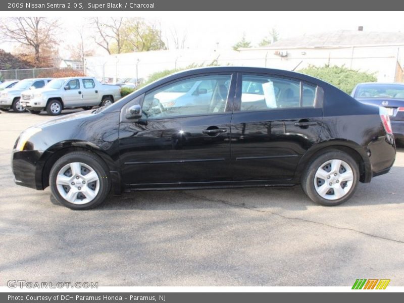 Super Black / Charcoal 2009 Nissan Sentra 2.0 S
