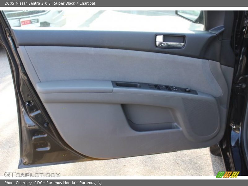 Super Black / Charcoal 2009 Nissan Sentra 2.0 S