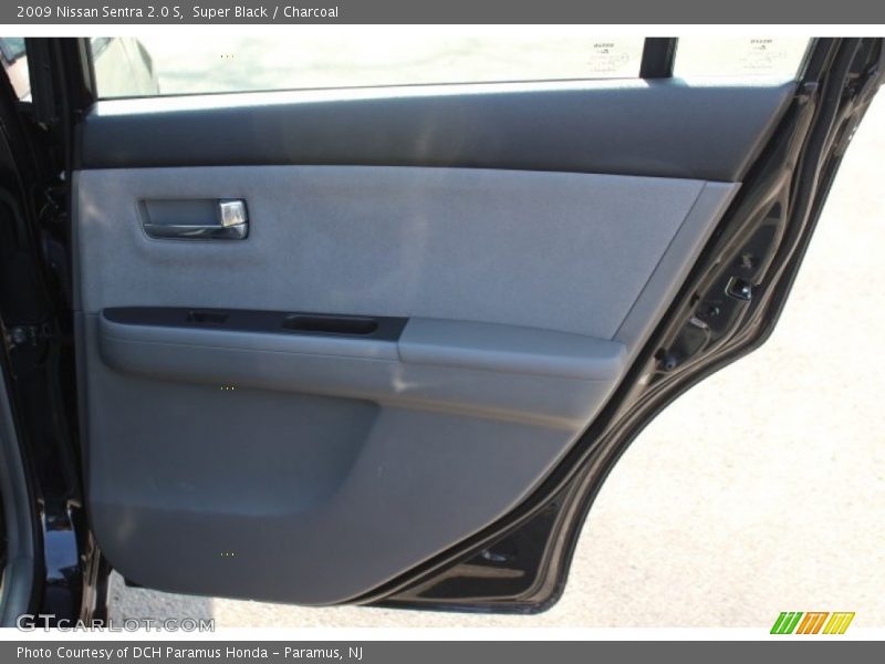 Super Black / Charcoal 2009 Nissan Sentra 2.0 S