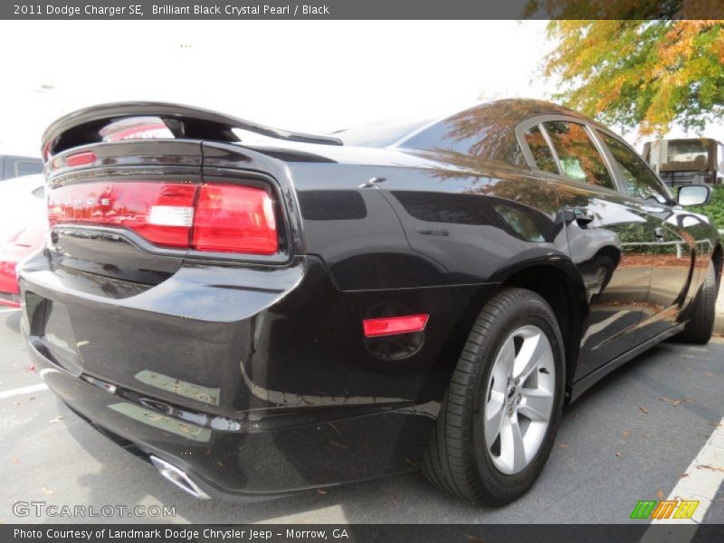 Brilliant Black Crystal Pearl / Black 2011 Dodge Charger SE