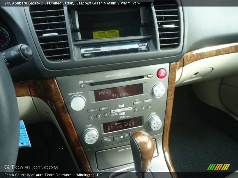 Seacrest Green Metallic / Warm Ivory 2009 Subaru Legacy 2.5i Limited Sedan