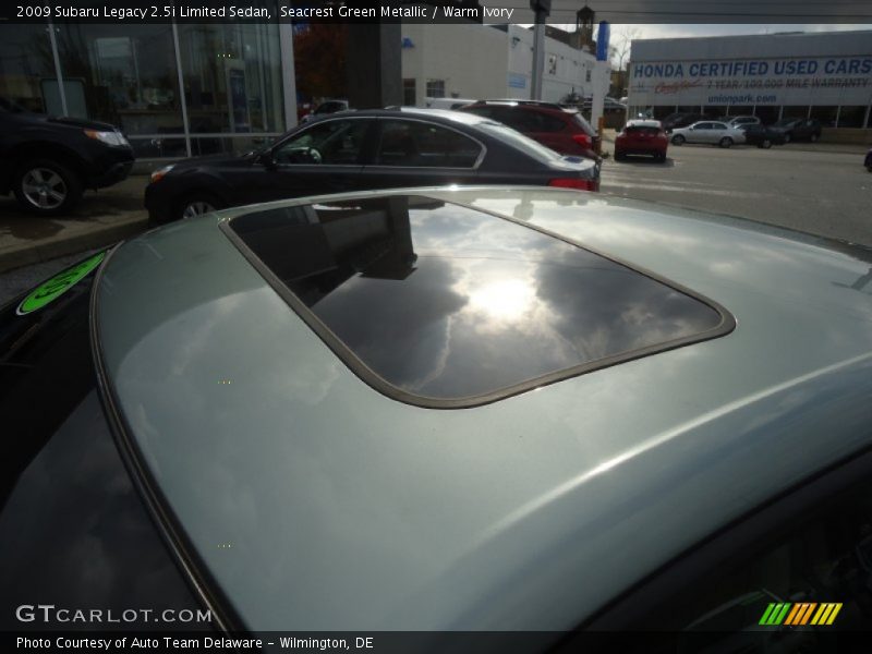 Seacrest Green Metallic / Warm Ivory 2009 Subaru Legacy 2.5i Limited Sedan