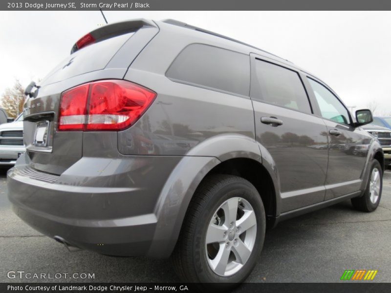 Storm Gray Pearl / Black 2013 Dodge Journey SE