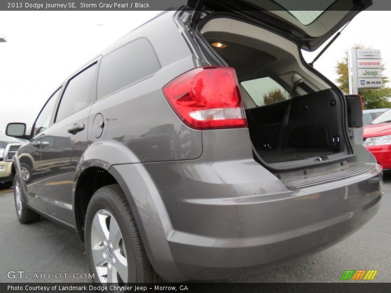 Storm Gray Pearl / Black 2013 Dodge Journey SE