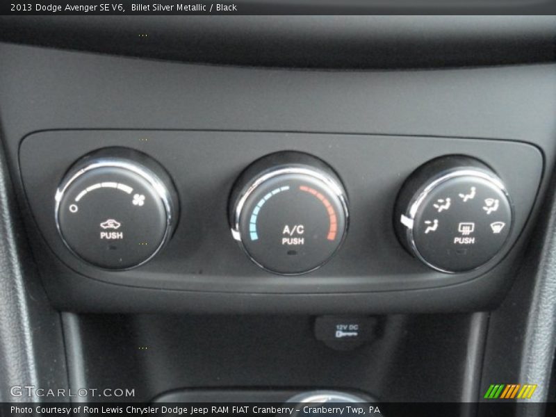 Billet Silver Metallic / Black 2013 Dodge Avenger SE V6