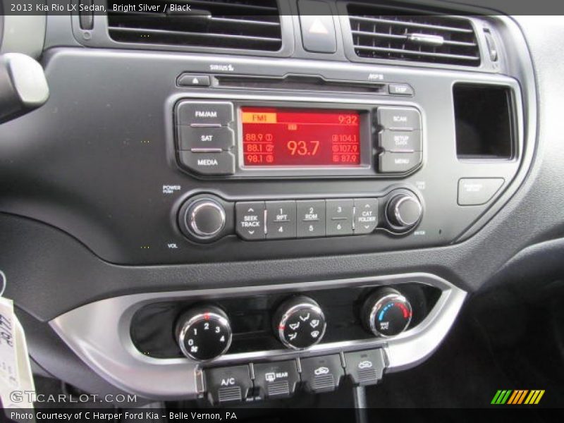 Controls of 2013 Rio LX Sedan
