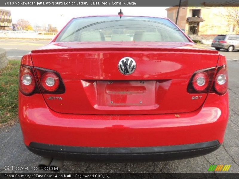 Salsa Red / Cornsilk Beige 2010 Volkswagen Jetta Wolfsburg Edition Sedan