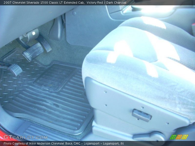 Victory Red / Dark Charcoal 2007 Chevrolet Silverado 1500 Classic LT Extended Cab