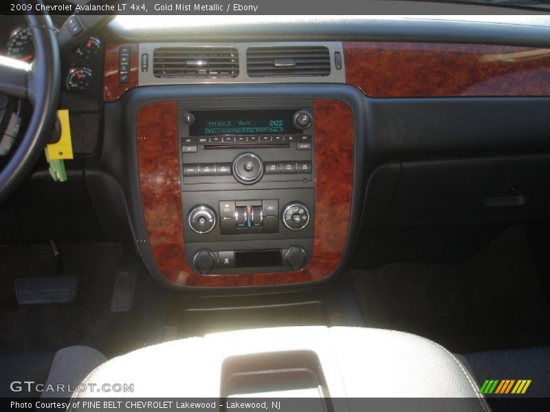 Gold Mist Metallic / Ebony 2009 Chevrolet Avalanche LT 4x4