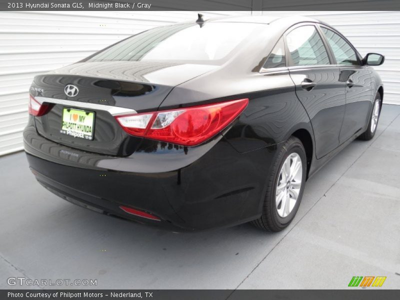 Midnight Black / Gray 2013 Hyundai Sonata GLS