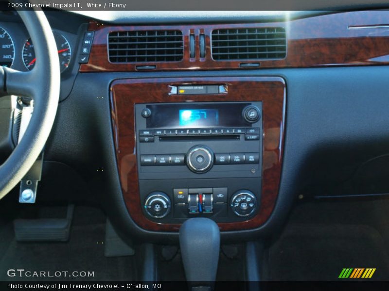 White / Ebony 2009 Chevrolet Impala LT