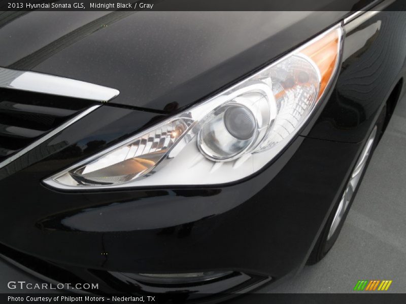 Midnight Black / Gray 2013 Hyundai Sonata GLS