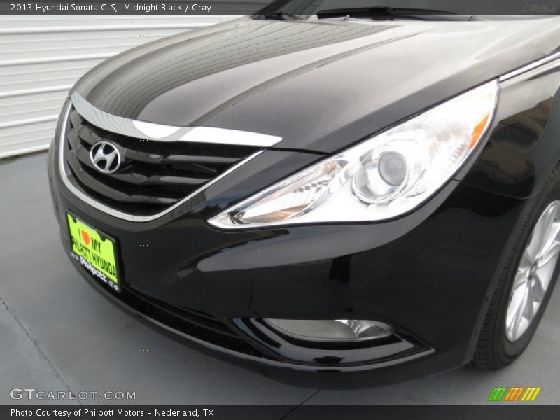 Midnight Black / Gray 2013 Hyundai Sonata GLS