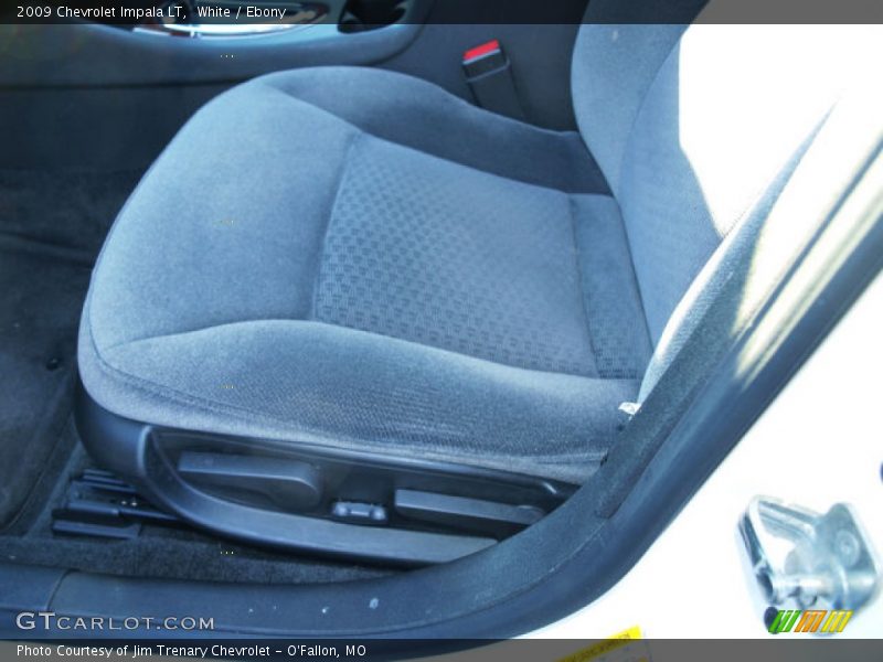 White / Ebony 2009 Chevrolet Impala LT