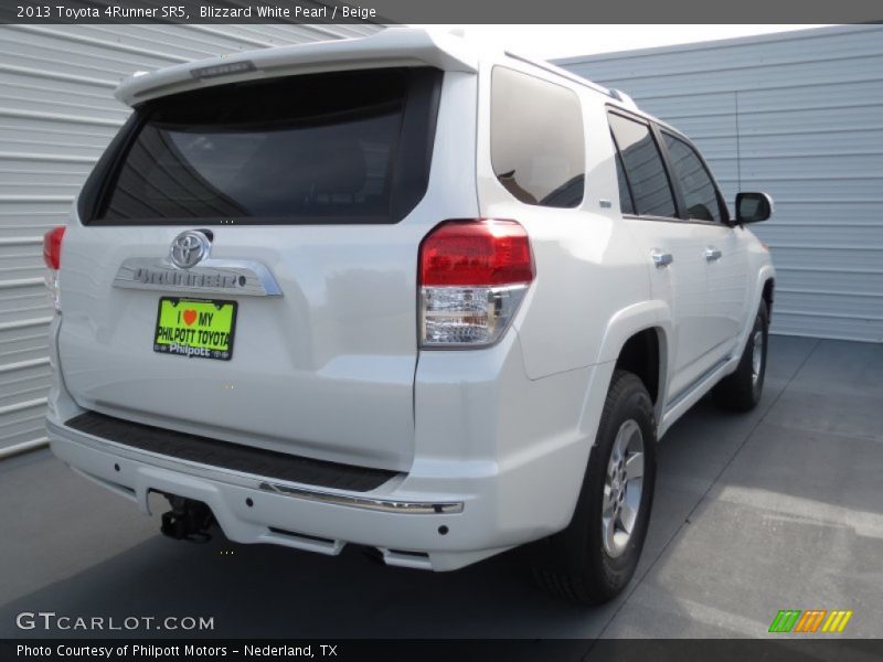Blizzard White Pearl / Beige 2013 Toyota 4Runner SR5