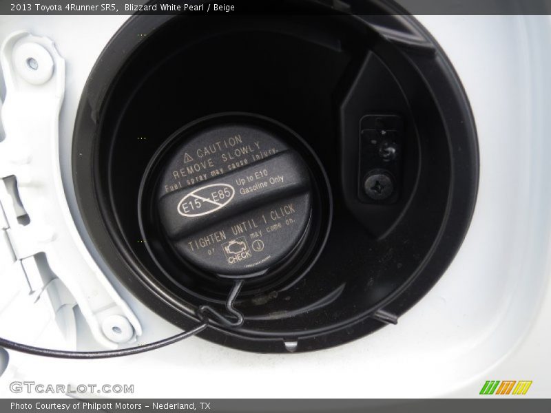 Blizzard White Pearl / Beige 2013 Toyota 4Runner SR5