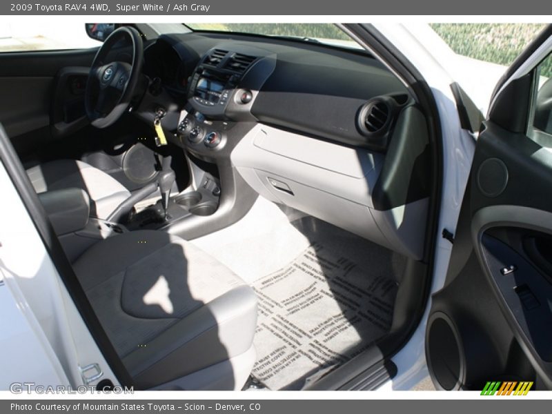 Super White / Ash Gray 2009 Toyota RAV4 4WD