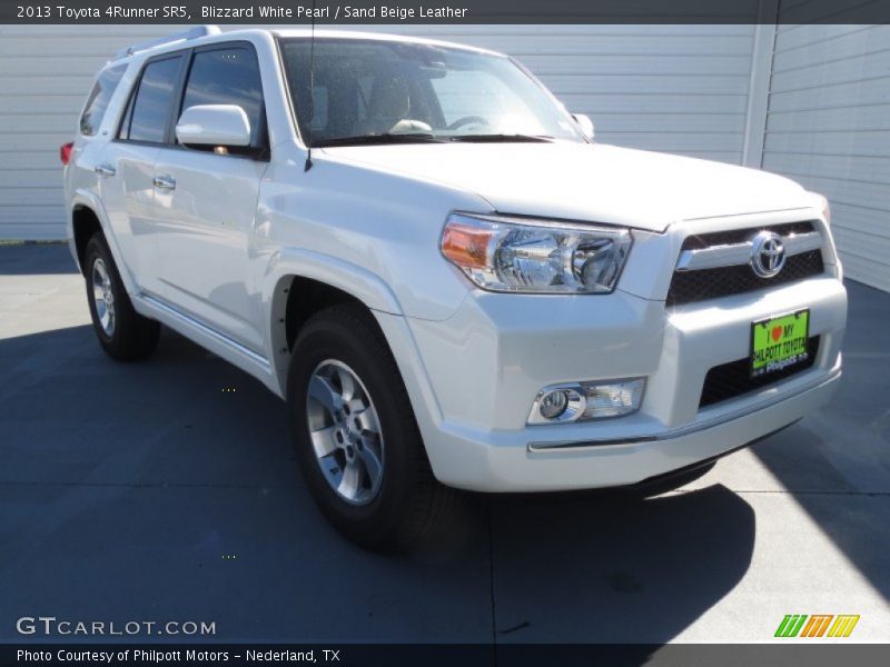 Blizzard White Pearl / Sand Beige Leather 2013 Toyota 4Runner SR5