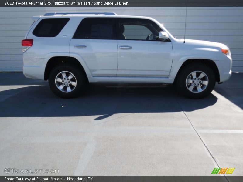 Blizzard White Pearl / Sand Beige Leather 2013 Toyota 4Runner SR5