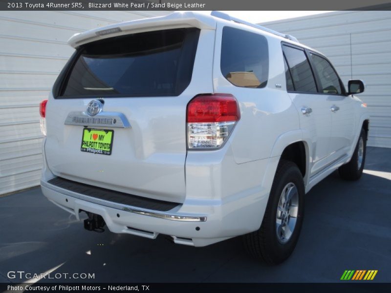 Blizzard White Pearl / Sand Beige Leather 2013 Toyota 4Runner SR5