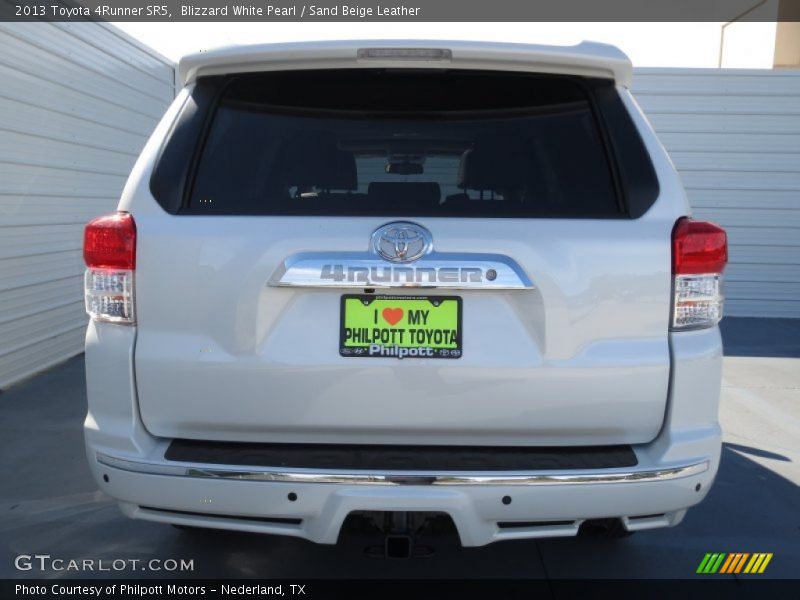 Blizzard White Pearl / Sand Beige Leather 2013 Toyota 4Runner SR5