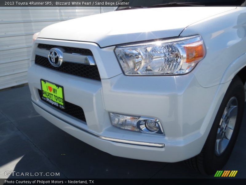 Blizzard White Pearl / Sand Beige Leather 2013 Toyota 4Runner SR5