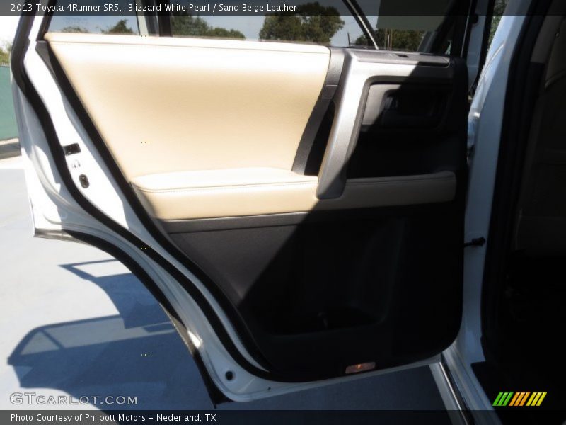 Blizzard White Pearl / Sand Beige Leather 2013 Toyota 4Runner SR5