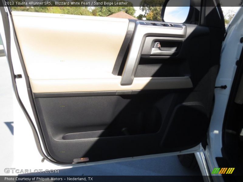 Blizzard White Pearl / Sand Beige Leather 2013 Toyota 4Runner SR5