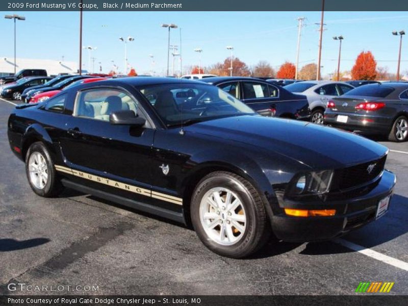Black / Medium Parchment 2009 Ford Mustang V6 Coupe