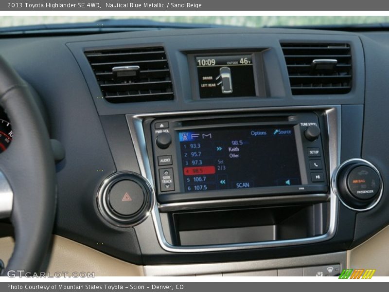 Nautical Blue Metallic / Sand Beige 2013 Toyota Highlander SE 4WD