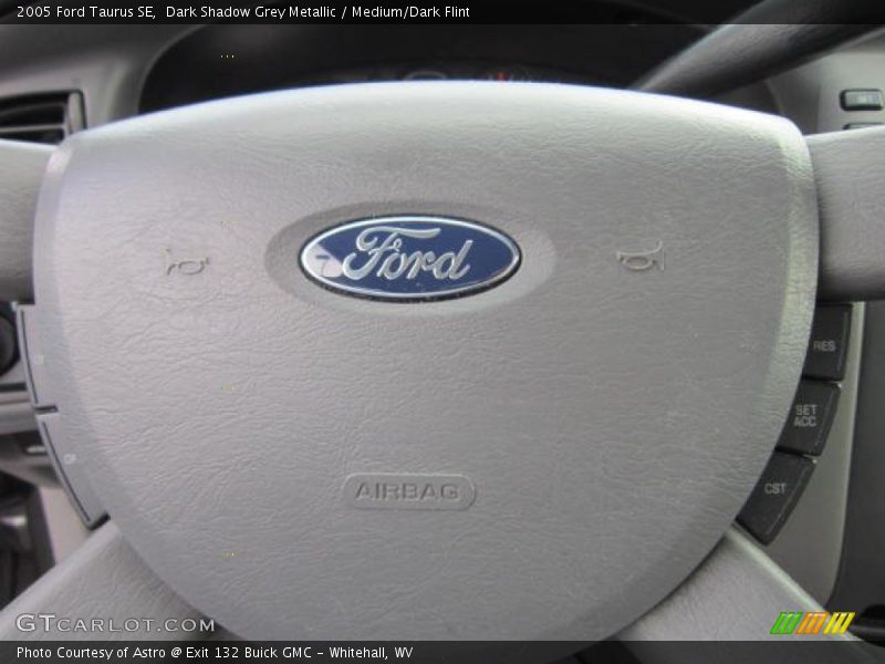 Dark Shadow Grey Metallic / Medium/Dark Flint 2005 Ford Taurus SE