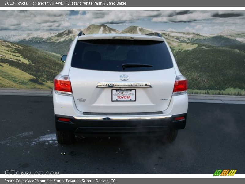 Blizzard White Pearl / Sand Beige 2013 Toyota Highlander V6 4WD