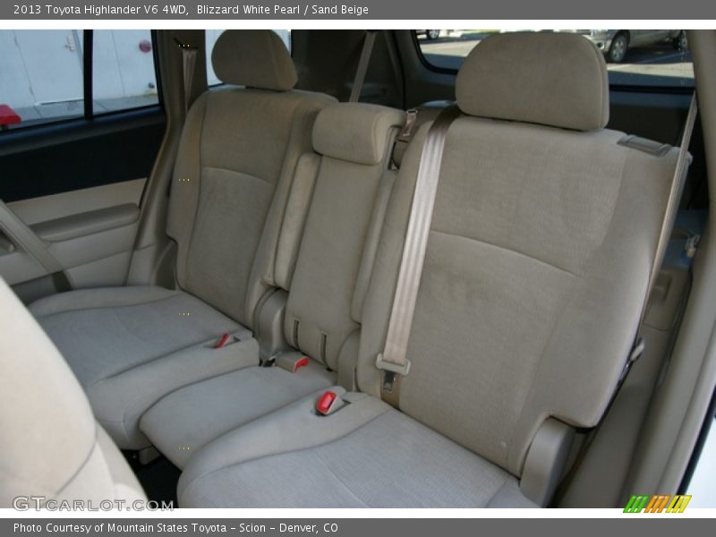 Blizzard White Pearl / Sand Beige 2013 Toyota Highlander V6 4WD