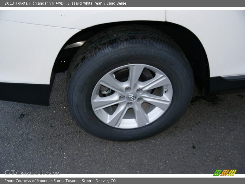Blizzard White Pearl / Sand Beige 2013 Toyota Highlander V6 4WD