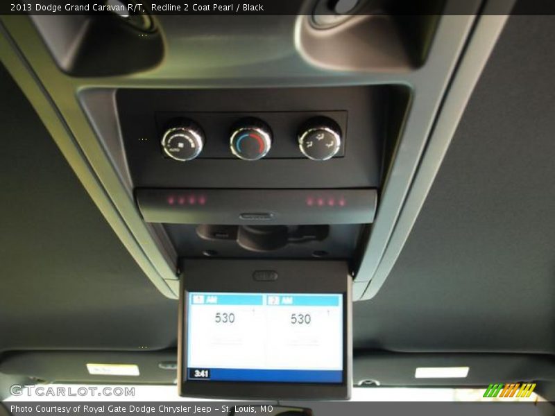Redline 2 Coat Pearl / Black 2013 Dodge Grand Caravan R/T